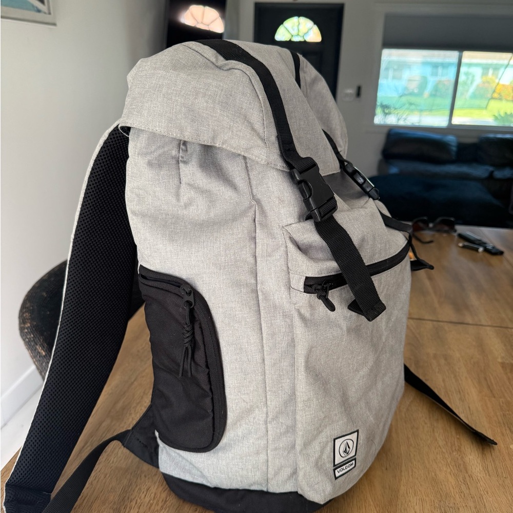 Volcom Light Gray Backpack With Black Accents - image 5